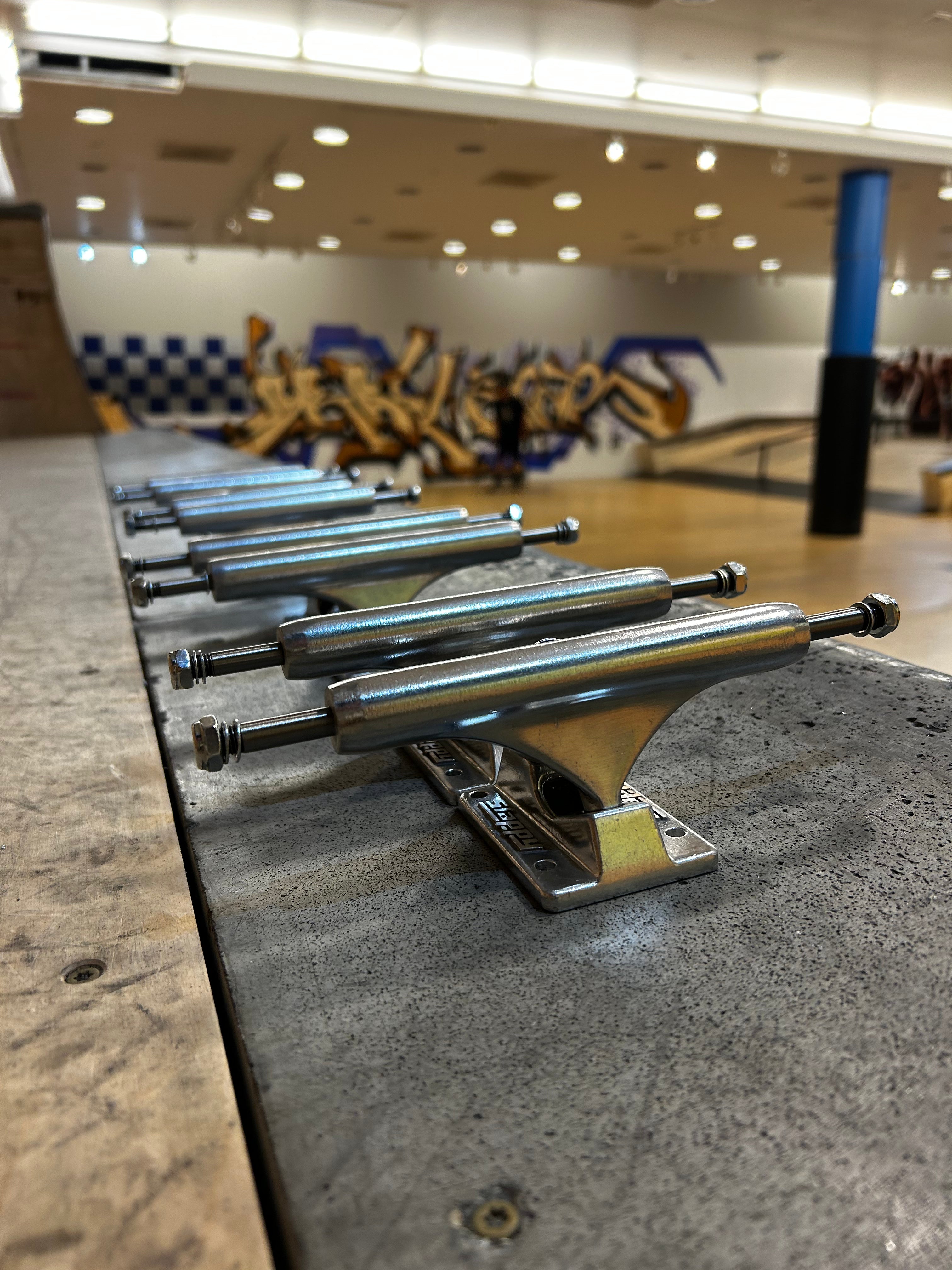 Slappy ST1 Classic Hollow Trucks (set of 2) – SkaterApolis Slappy ST1 Classic Hollow Trucks (set of 2) – SkaterApolis