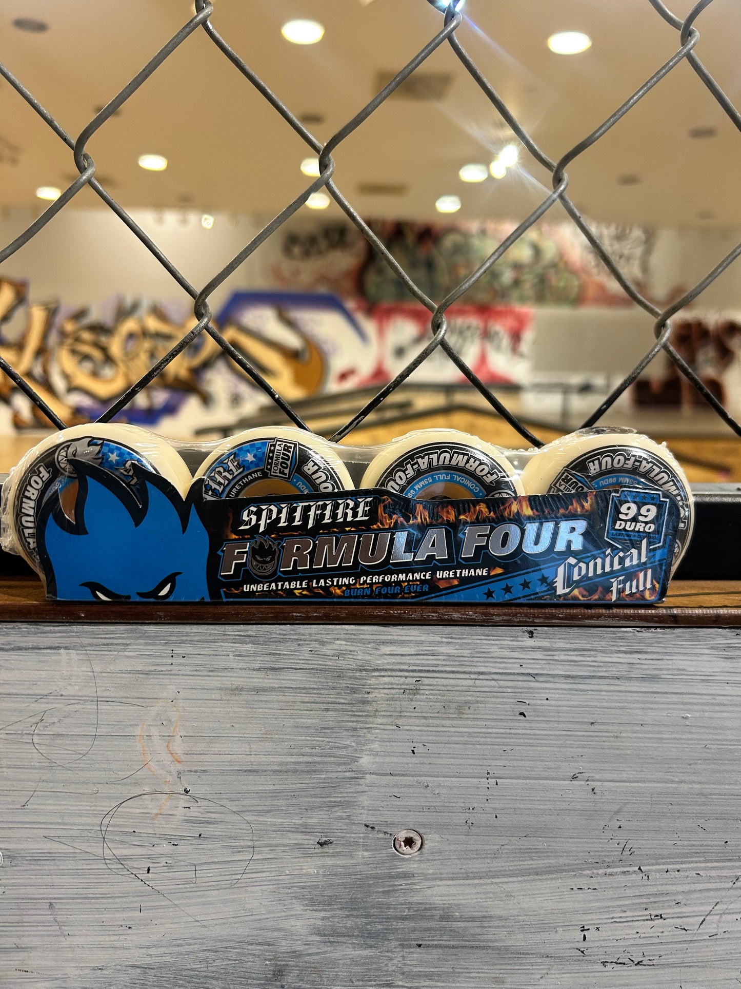 Spitfire Formula Four Conical Full 99Duro 53mm