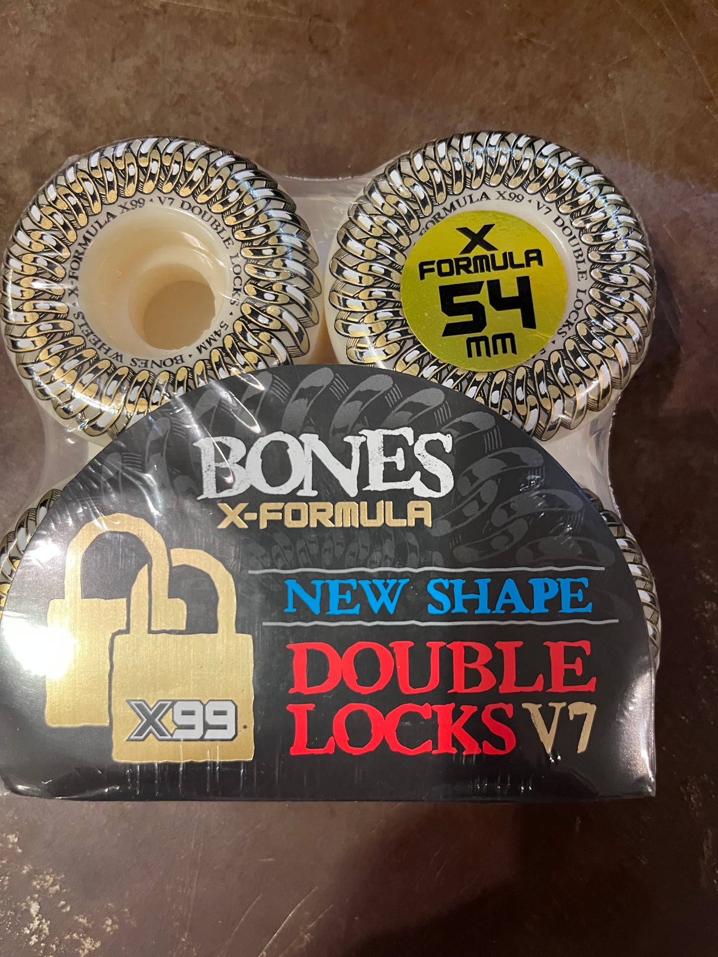 Bones X Formula Double Locks X99 V7 54mm