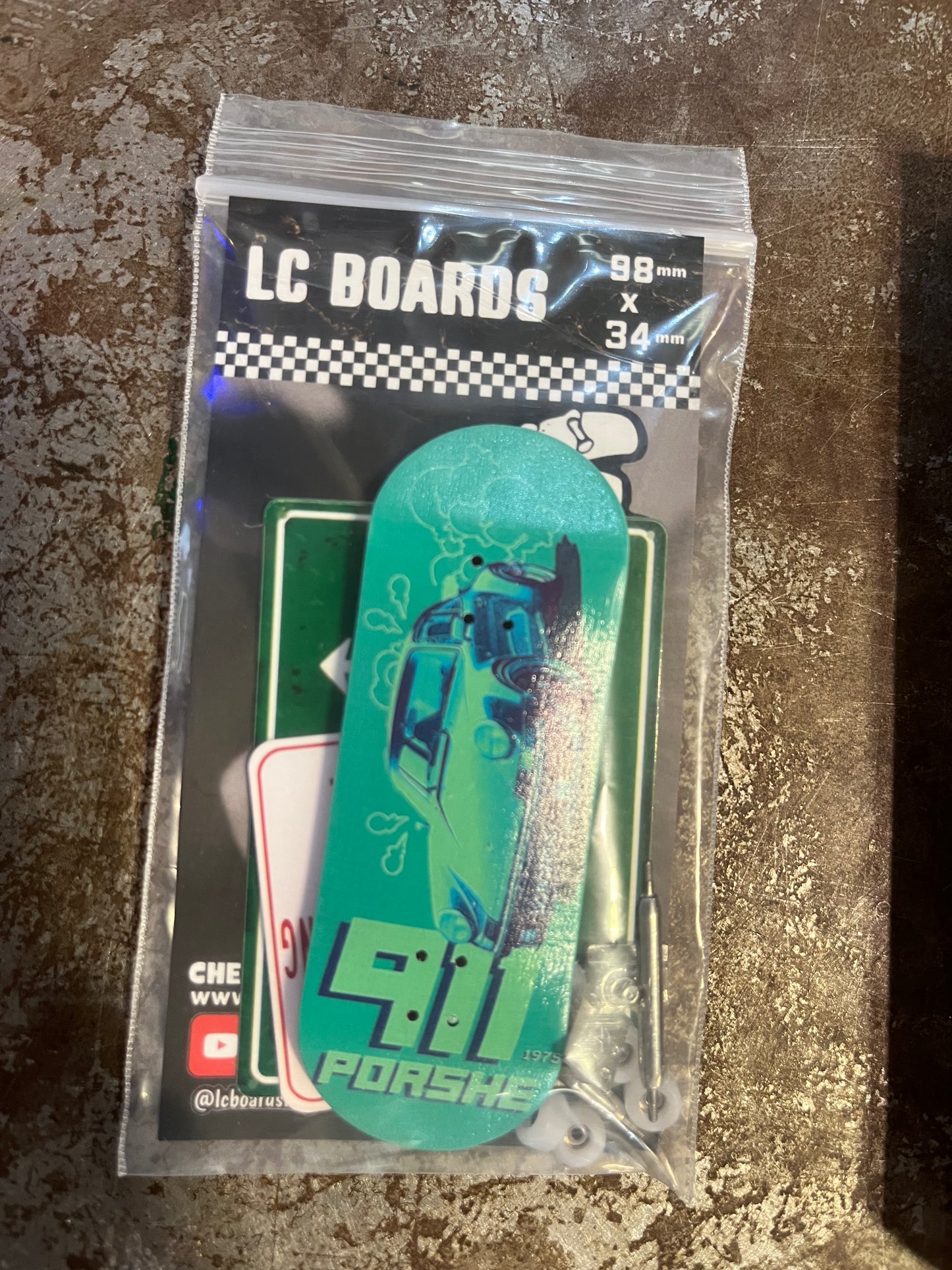 LC BOARDS 98X34 COMPLETE GARAGE SERIES 911 GRAPHIC FOAM GRIP TAPE
