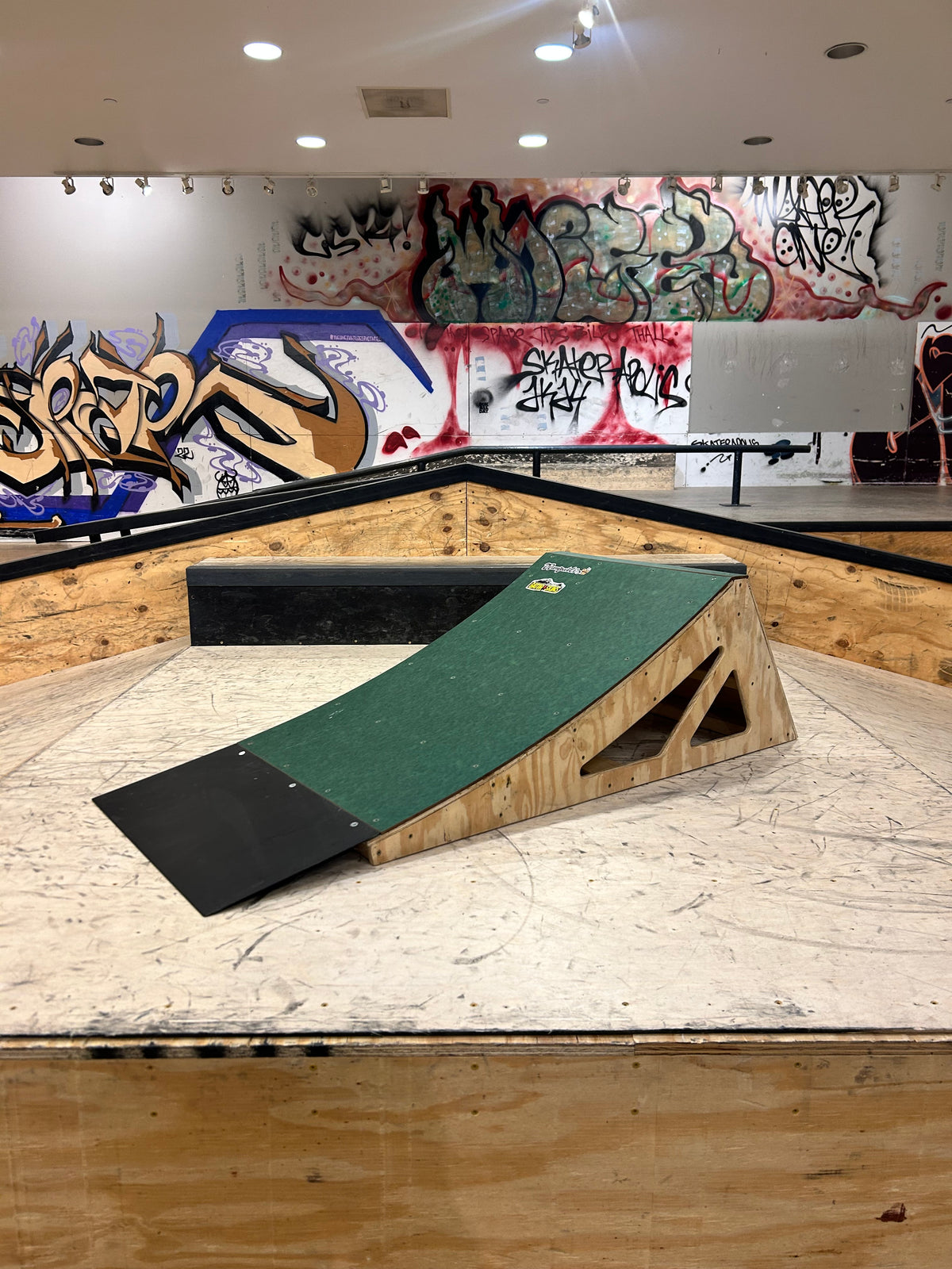 Kicker Snowboard Ramp Kicker Ramp by RampArts With GatorSkins Surface – SkaterApolis