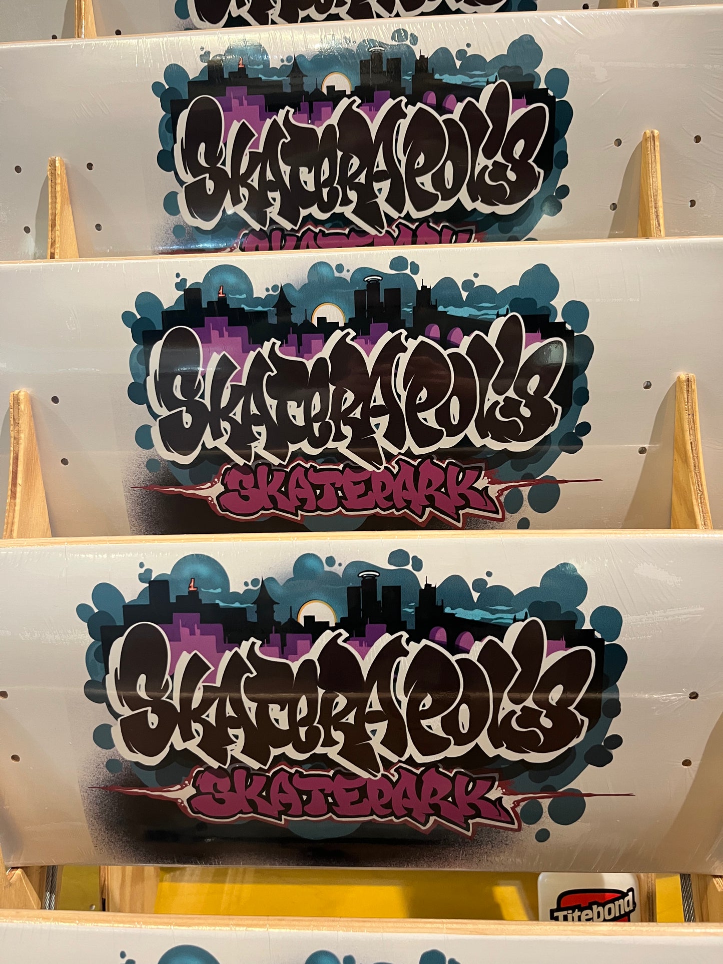 SkaterApolis Brand Deck Old School Logo 8.0