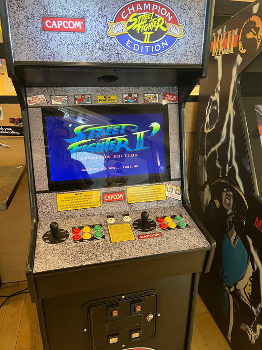 Full Size Commercial Street Fighter II Arcade Game Coin Operated