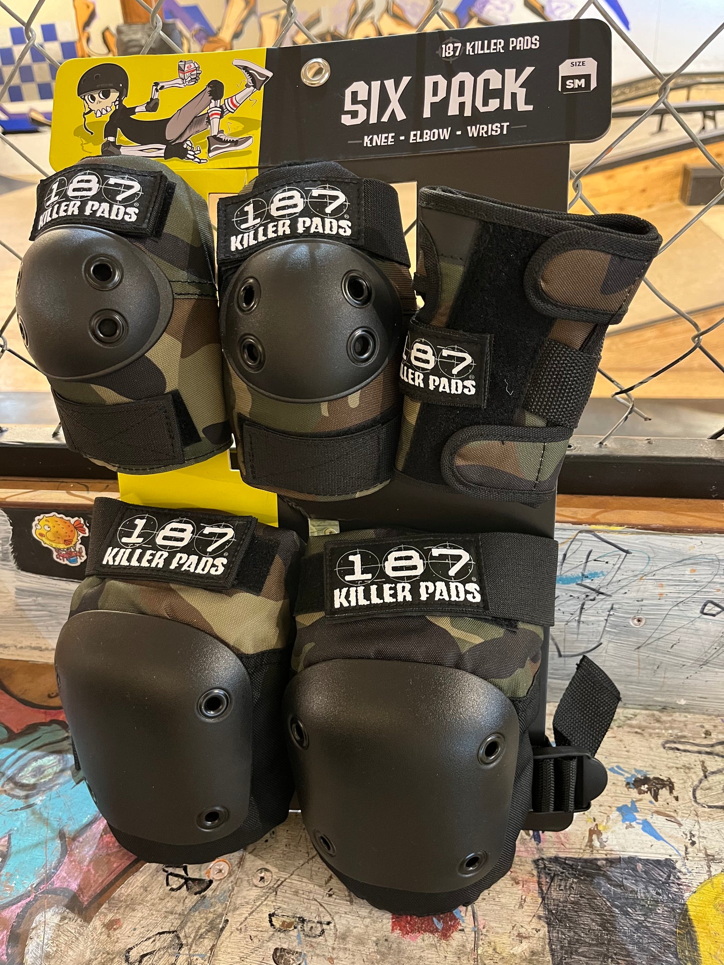 187 Killer Pads Camo Six Pack S/M