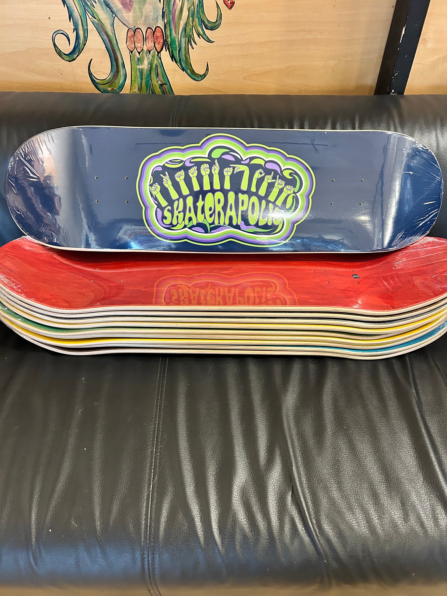 SkaterApolis Sign Hands Size 8.75